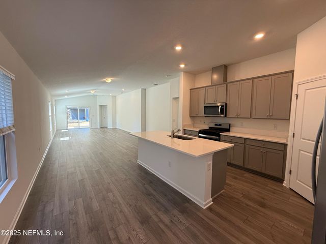 1818 TRAINORS Way, Jacksonville, FL 32218