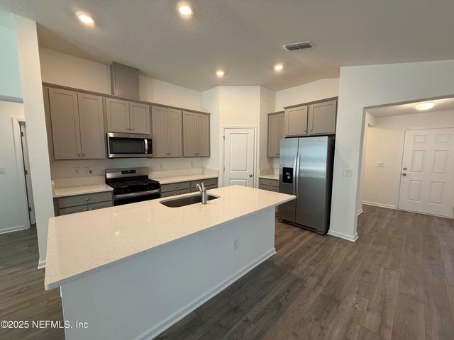 1818 TRAINORS Way, Jacksonville, FL 32218