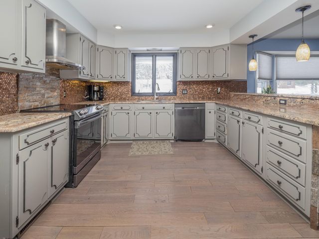 2134 Sycamore Lane, Kalamazoo City, MI 49008