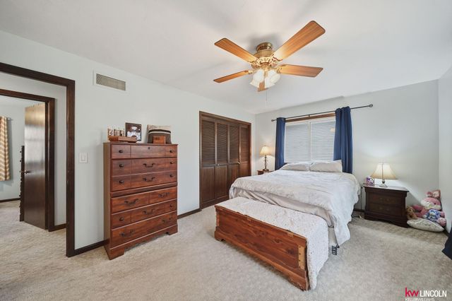 4911 Starling Drive, Lincoln, NE 68516