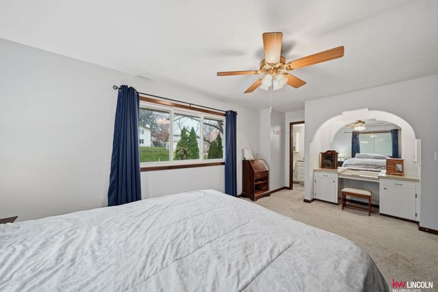 4911 Starling Drive, Lincoln, NE 68516