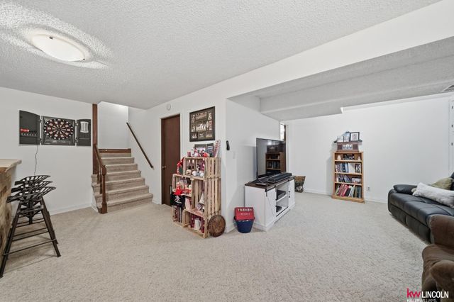 4911 Starling Drive, Lincoln, NE 68516