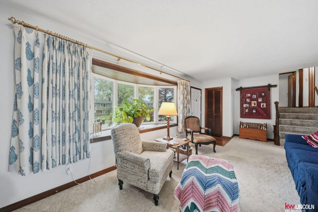 4911 Starling Drive, Lincoln, NE 68516