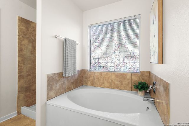 10127 Margarita Hill, Converse, TX 78109