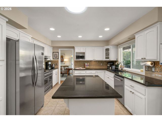 7221 Sw 13TH Dr, Portland, OR 97219