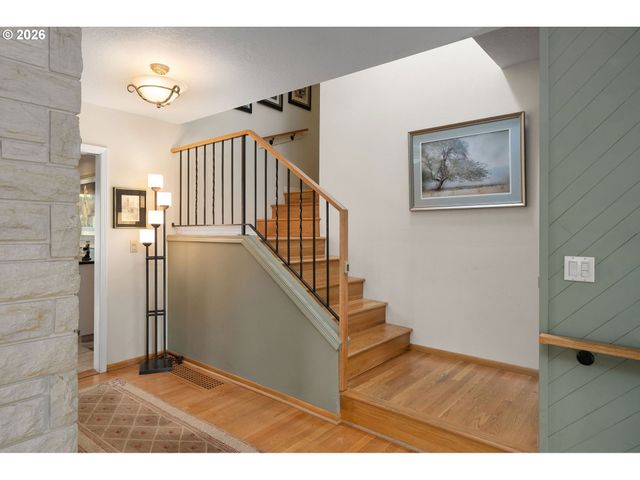 7221 Sw 13TH Dr, Portland, OR 97219