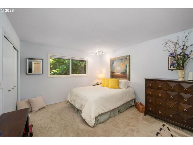 7221 Sw 13TH Dr, Portland, OR 97219