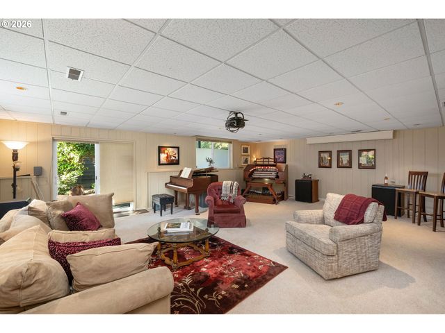 7221 Sw 13TH Dr, Portland, OR 97219