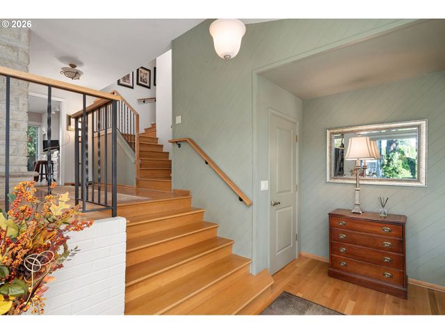 7221 Sw 13TH Dr, Portland, OR 97219