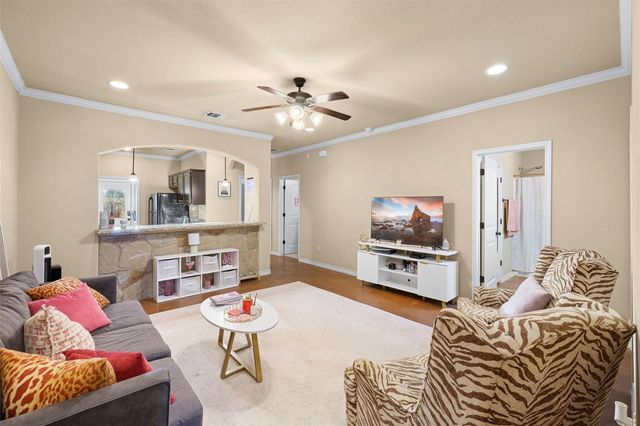 121 Armored Avenue, College Station, TX 77845