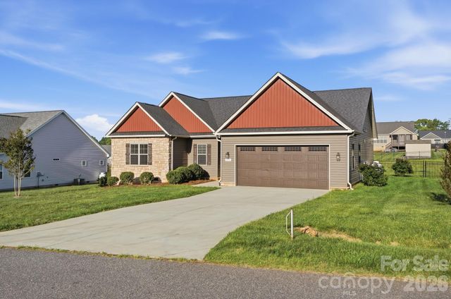 172 Staffordshire Drive, Statesville, NC 28625