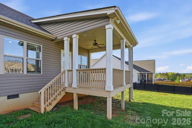 172 Staffordshire Drive, Statesville, NC 28625