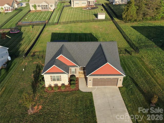 172 Staffordshire Drive, Statesville, NC 28625