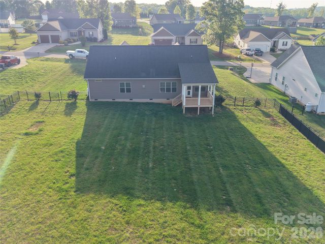 172 Staffordshire Drive, Statesville, NC 28625