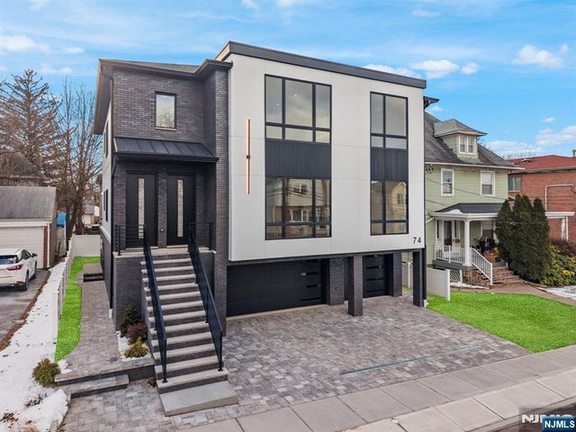 74 Liberty Place, Palisades Park, NJ 07650