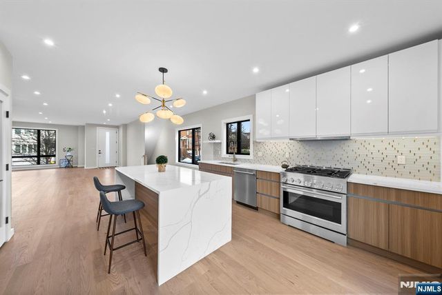 74 Liberty Place, Palisades Park, NJ 07650