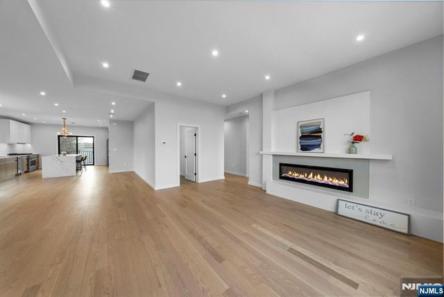 74 Liberty Place, Palisades Park, NJ 07650