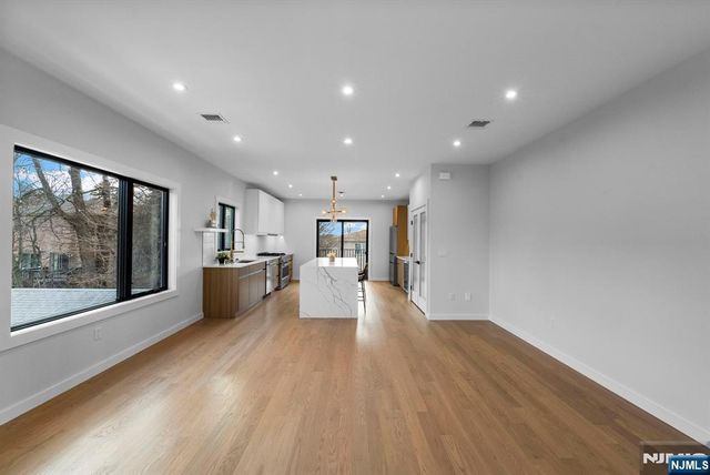 74 Liberty Place, Palisades Park, NJ 07650