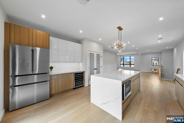 74 Liberty Place, Palisades Park, NJ 07650