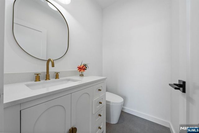 74 Liberty Place, Palisades Park, NJ 07650