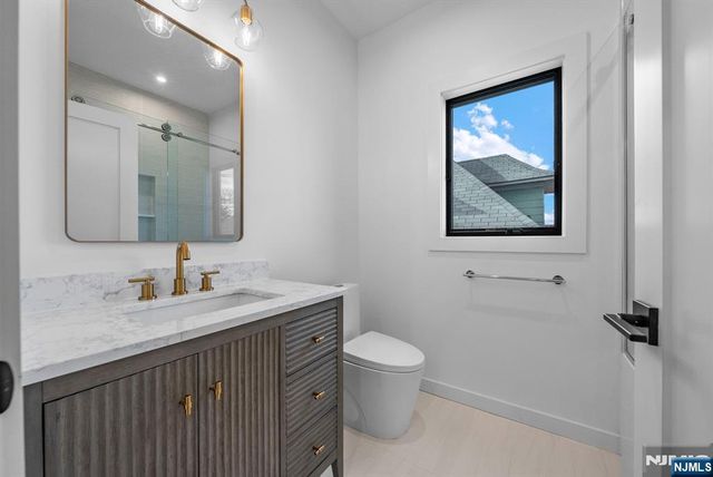 74 Liberty Place, Palisades Park, NJ 07650