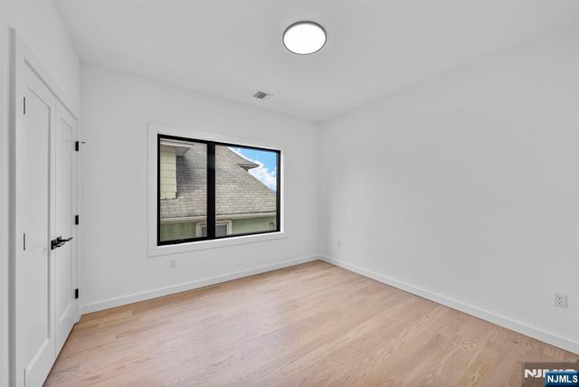 74 Liberty Place, Palisades Park, NJ 07650