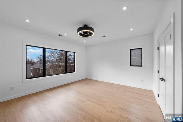 74 Liberty Place, Palisades Park, NJ 07650