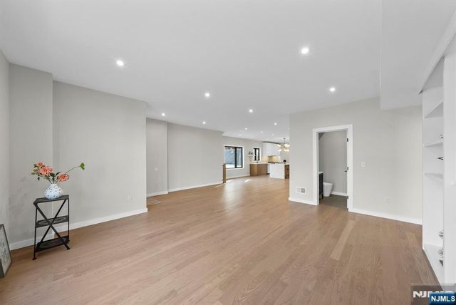 74 Liberty Place, Palisades Park, NJ 07650