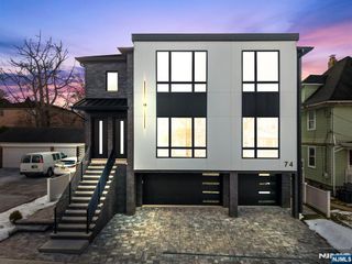 74 Liberty Place, Palisades Park, NJ 07650