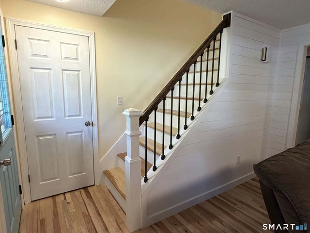 8 Plainview Drive, Plainfield, CT 06374