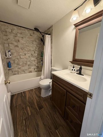 8 Plainview Drive, Plainfield, CT 06374