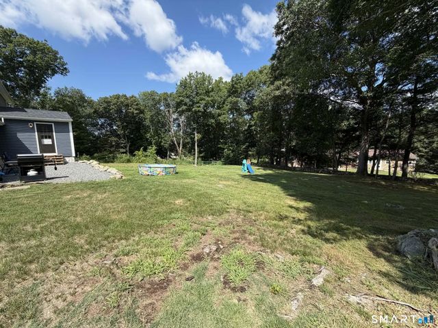 8 Plainview Drive, Plainfield, CT 06374
