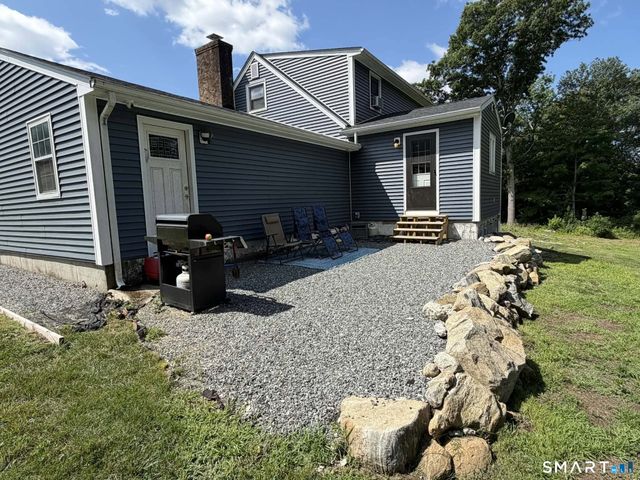 8 Plainview Drive, Plainfield, CT 06374