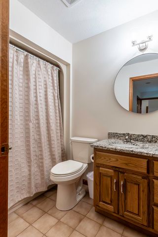 595 N Easton Dr, Angola, IN 46703