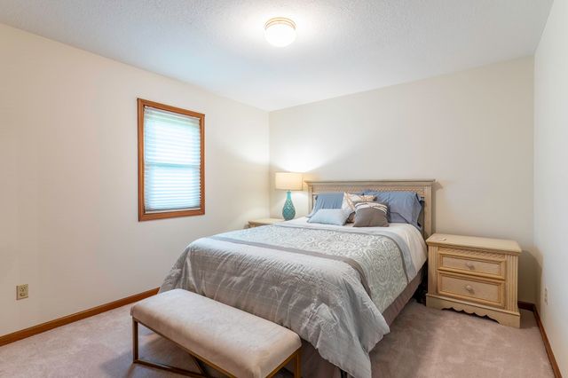 595 N Easton Dr, Angola, IN 46703