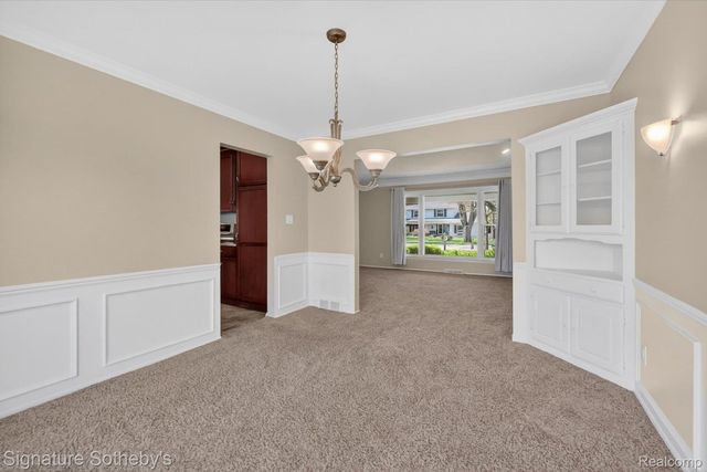4284 Cherrywood Drive, Troy, MI 48098