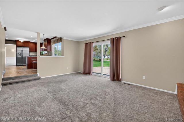 4284 Cherrywood Drive, Troy, MI 48098