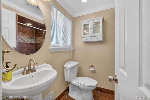 4284 Cherrywood Drive, Troy, MI 48098
