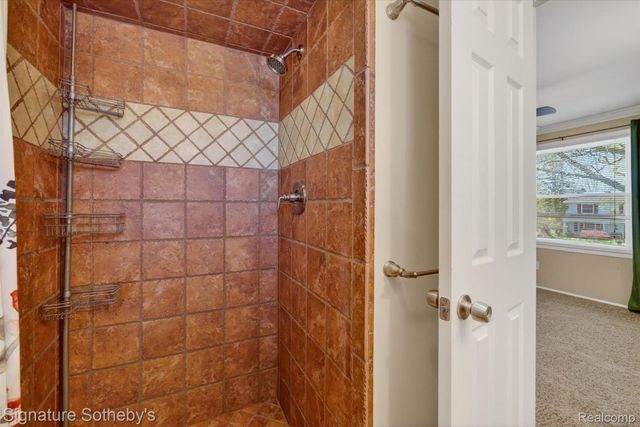 4284 Cherrywood Drive, Troy, MI 48098