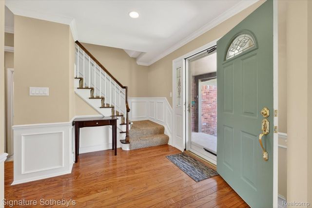 4284 Cherrywood Drive, Troy, MI 48098