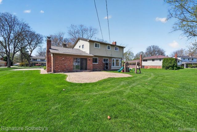 4284 Cherrywood Drive, Troy, MI 48098