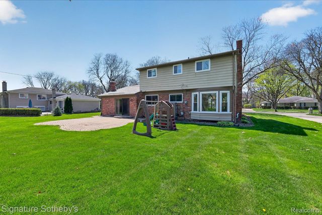 4284 Cherrywood Drive, Troy, MI 48098
