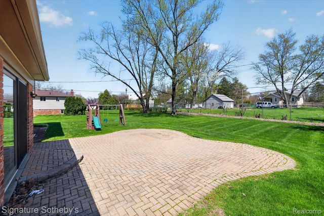 4284 Cherrywood Drive, Troy, MI 48098