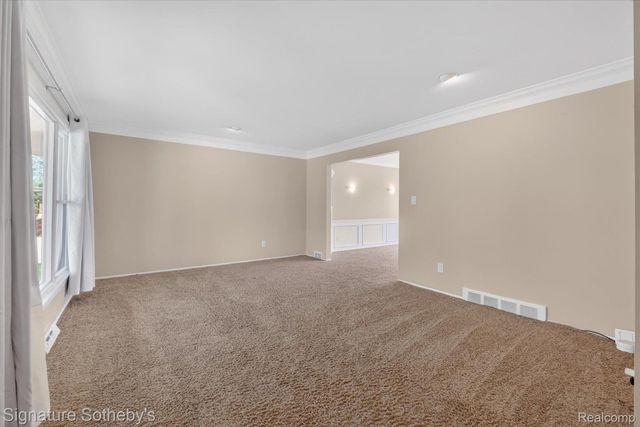 4284 Cherrywood Drive, Troy, MI 48098