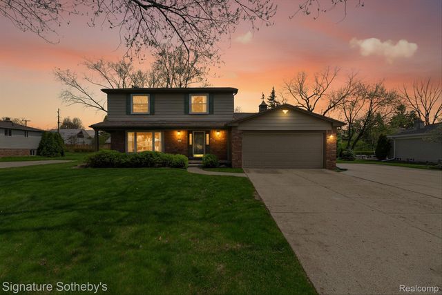4284 Cherrywood Drive, Troy, MI 48098