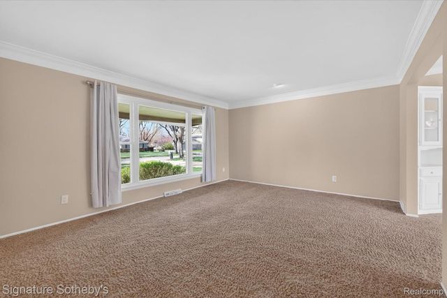 4284 Cherrywood Drive, Troy, MI 48098