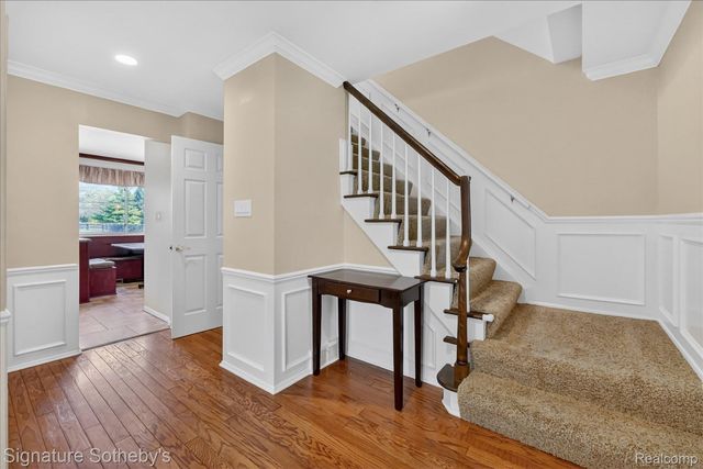 4284 Cherrywood Drive, Troy, MI 48098