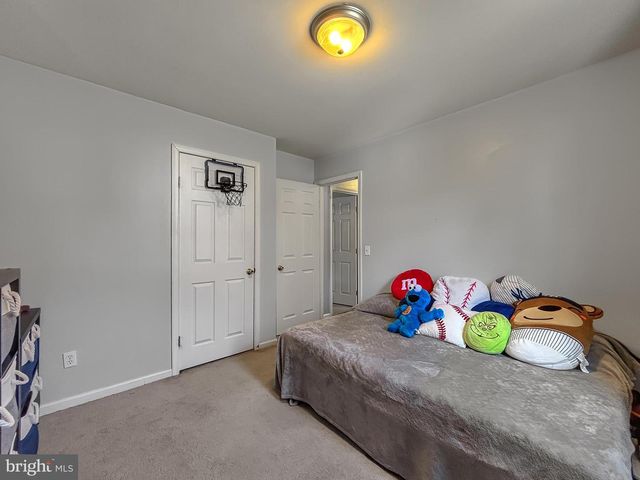 86 IRIS ST, Browns Mills, NJ 08015
