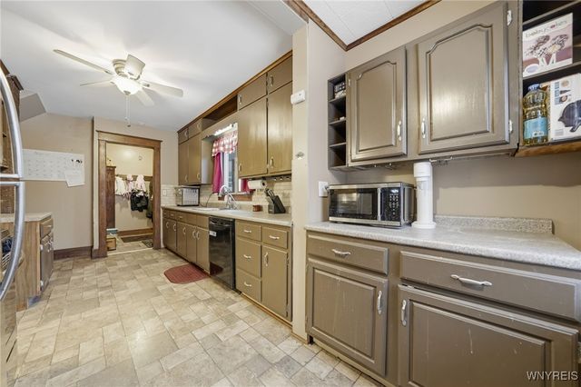 29 Grove Avenue, Lockport City, NY 14094