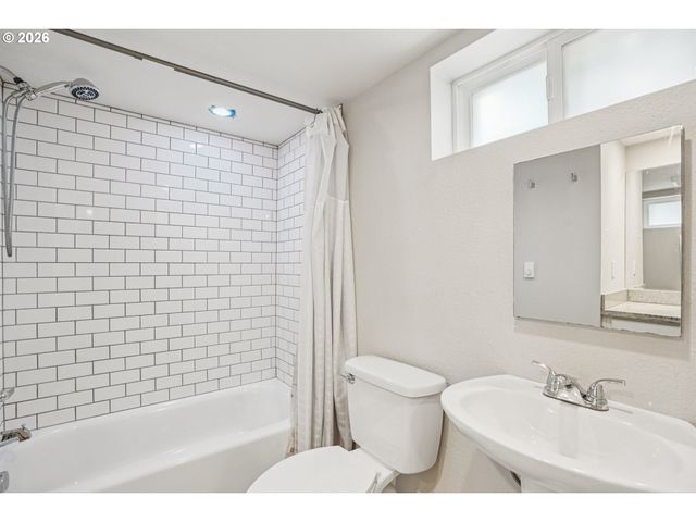 2850 Se 50TH Ave, Portland, OR 97206